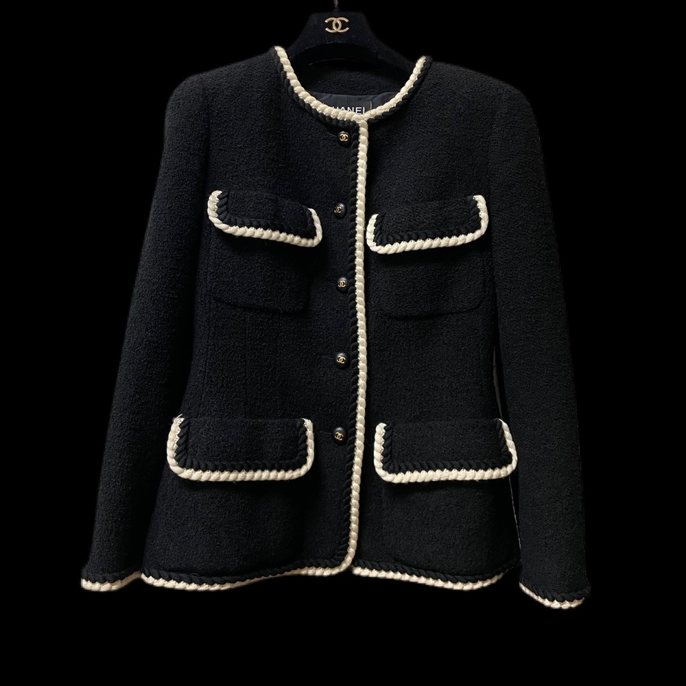 RARE CHANEL 1993 black and white runway jacket